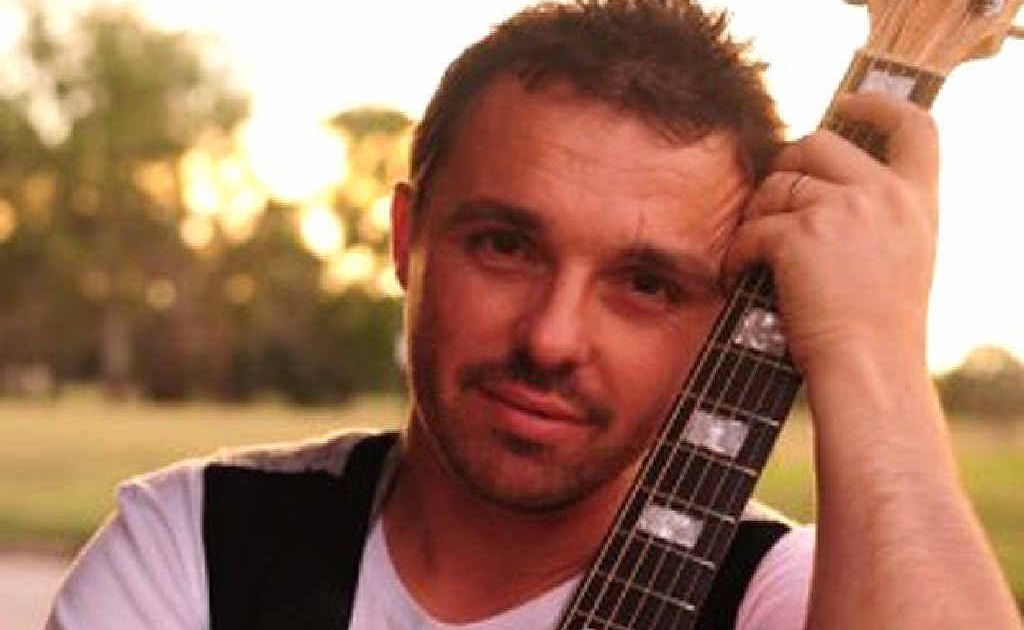 John Newsome will perform at live@thechapel in Gympie on Sunday. John Newsome will perform at live@thechapel in Gympie on Sunday.